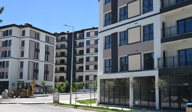Çarmuzu’da büyük gün: 770 konut ve 24 dükkanın teslim tarihi netleşti!