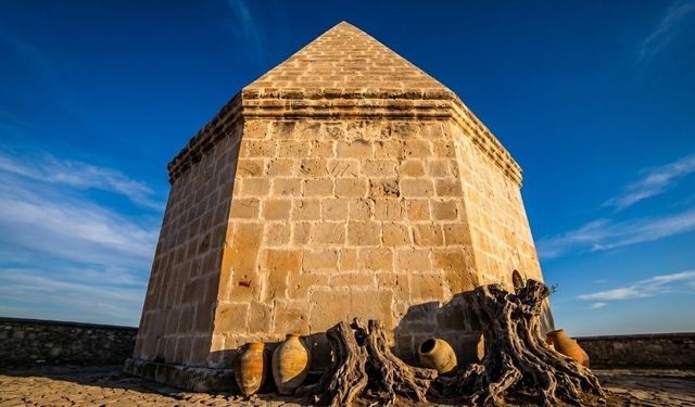 İkizi Kayseri’de kendisi Malatya’da: 1184 yılından kalan taş mimari