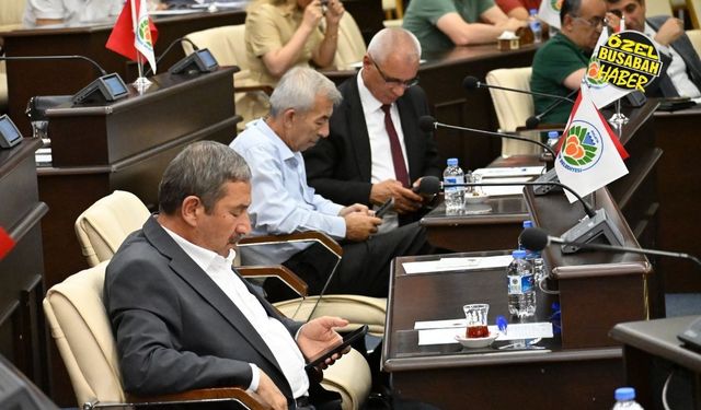 Malatya’da vekalet kimlerin elinde? Mecliste "telefon" ciddiyetsizliği!