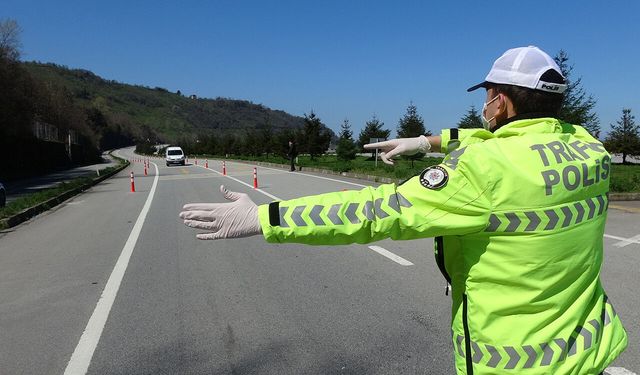 Trafikte Yeni Dönem: Elektrikli Skuter ve Bisiklet Kullanırken Bu Kuralı İhlal Eden Yandı!
