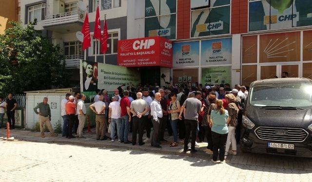 CHP'de yaprak dökümü başladı: Malatya’da belediye başkanından şok istifa!