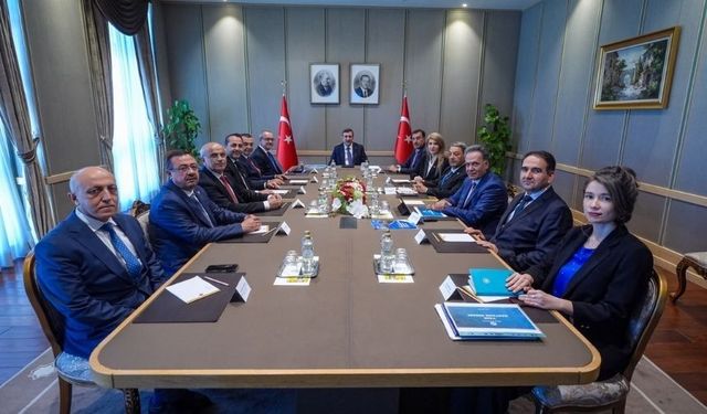 Malatya Heyeti Cevdet Yılmaz’la bir araya geldi