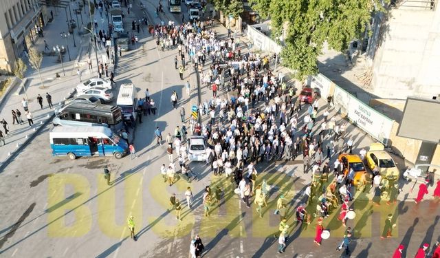 Malatya Kayısı Festivali’nde hayal kırıklığı: Kortej yürüyüşü "mış gibi" yapıldı!
