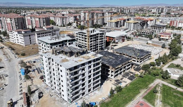 Müjdeyi Başkan Geçit verdi! Yeşilyurt’ta "Yerinde Dönüşüm" süreci tamamlandı!