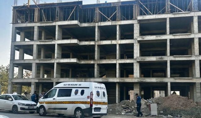 Malatya Çöşnük’te şantiye kazası: Yüksekten düşen işçi yaralandı