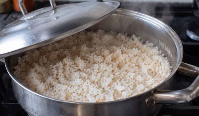 Pilavı ikinci kez ısıtanlar bir kez daha düşünün! Zehirlenme riski var