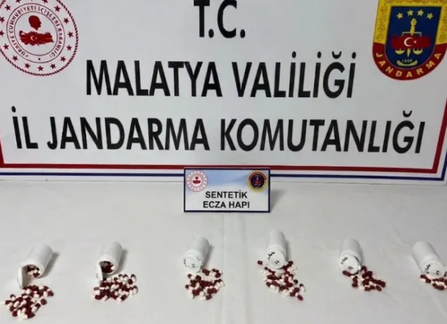 Malatya’da o şahıs yüzlerce zehir hapıyla yakalandı!