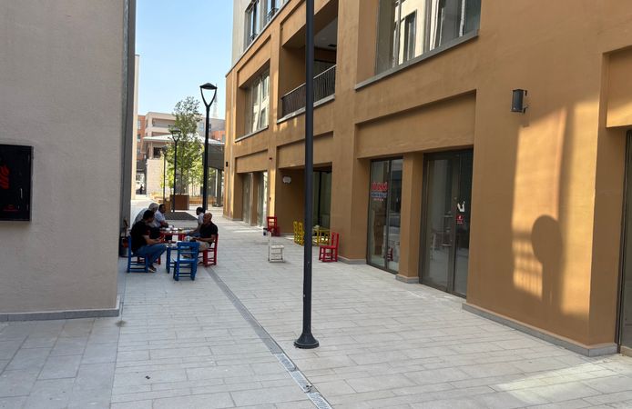 Çevre yolunda taşınma mesaisi başladı: Malatya esnafı yeni iş yerinde ama valiliğe çağrısı var