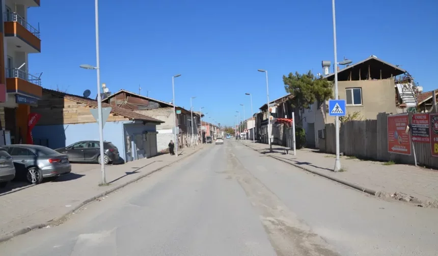 Yeşilyurt’ta asfalt krizi | 3 mahalle ayakta