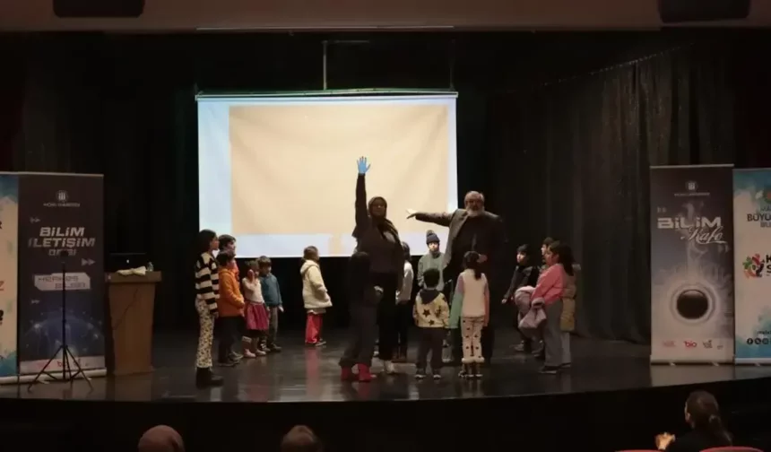 Bilim Kafe’de uzay yolculuğu: İnönü Üniversitesi gökbilimini toplumla buluşturdu