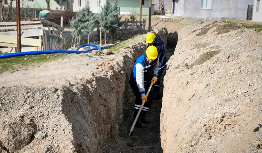 Arguvan İçmece Mahallesi’nin 40 yıllık içme suyu altyapısı yenilendi