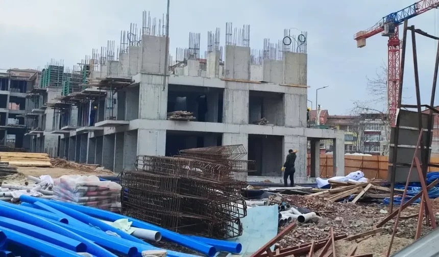 Hamidiye Mahallesinde teslim tarihi netleşti, altyapı tartışması başladı