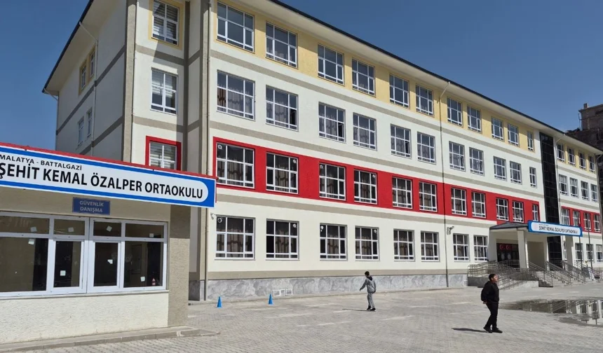 13. saniyede yıkılan hayatlar… Bir anne o acıyı 3 bin kitapla ayağa kaldırdı