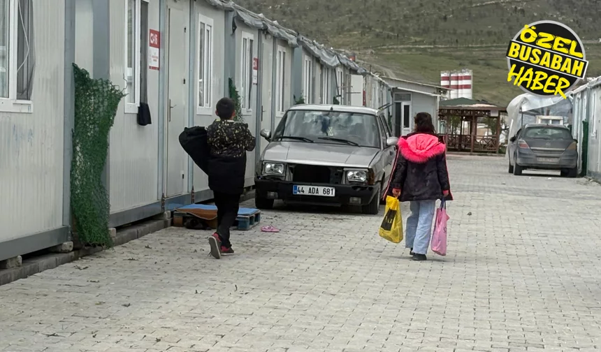 Geçici denildi, 3 yıl oldu: Konteynerlerde hayat sürüyor
