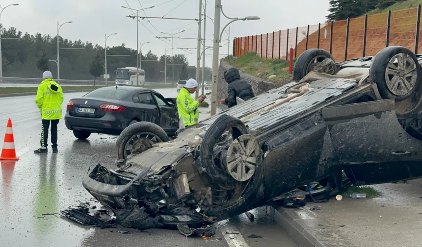 Hurdaya dönen araçlarda mucize kurtuluş: 5 kişi sağ çıktı