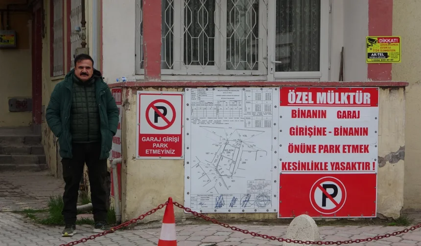 Kaldırımı dubalarla kapattı, devreye yargı girdi