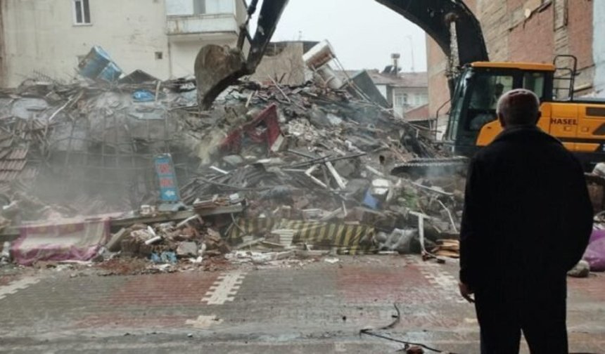 Karayiğit Apartmanı Davasında Karar: 4 Sanığa Hapis, 2 Sanığa Beraat