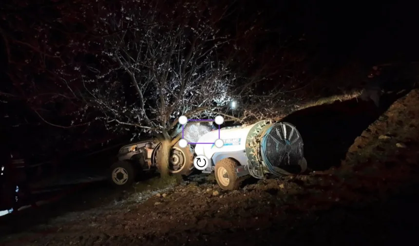 Kayısı bahçesinde feci kaza: Traktör ile ağaç arasında kaldı