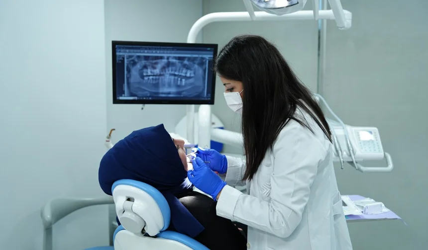 Kontrolsüz diş beyazlatıcılar dişlerinizi mahvedebilir