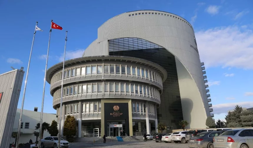 Malatya Büyükşehir’de mali alarm: Gelir düşük, gider yüksek