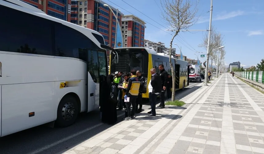 Malatya’da yolcu otobüsleri çarpıştı! Yaralılar var