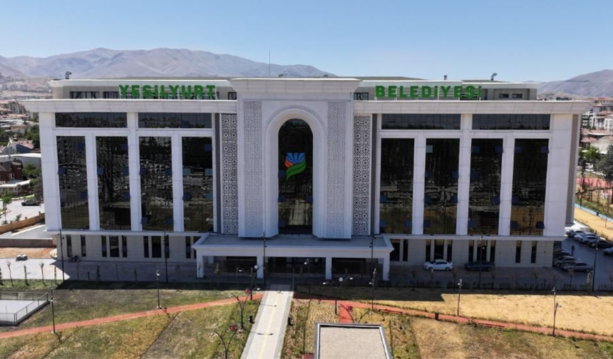Başkan Geçit'ten vefa: Özal ve Fendoğlu’nun mirası geleceğe ışık tutuyor