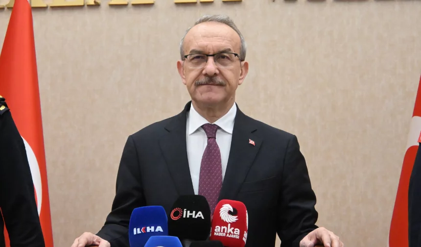 Vali Yavuz’dan duygulandıran paylaşım: Depremde yerle bir olmuş bu şehirde…