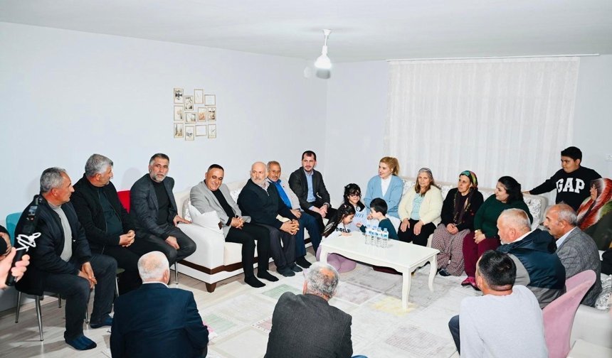 Vatandaş sordu, vekil not aldı: Malatya’daki deprem çalışmalarında yeni safha!