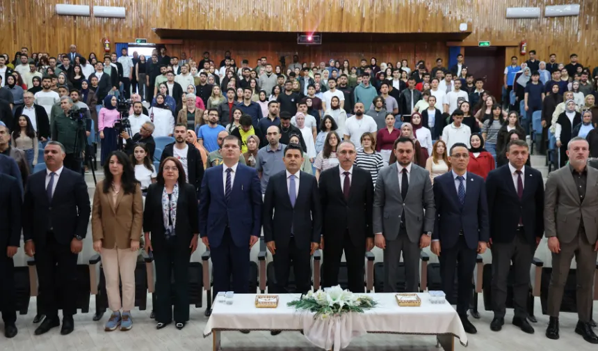 Elazığ'da 'Türkiye Yüzyılında Ulaştırma Vizyonu' programı gerçekleştirildi