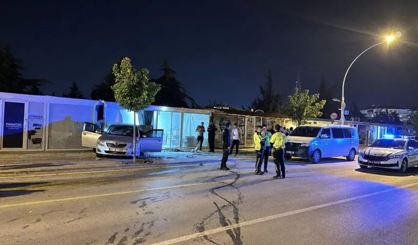 Güney Kuşak Yolu’nda kaza! Ortalık savaş alanına döndü