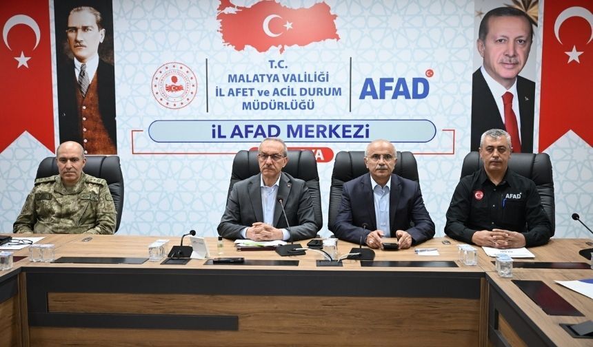 Malatya'da deprem sonrası acil toplantı: Sahada son durum ne?