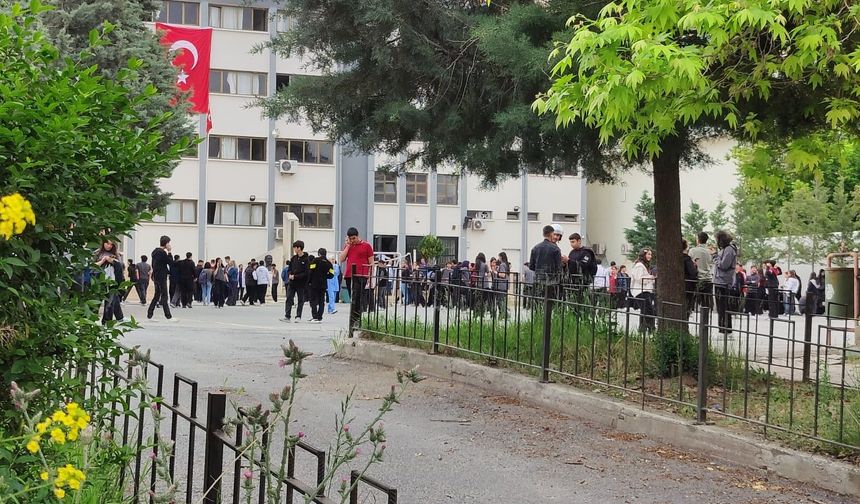 SON DAKİKA! Malatya'da deprem nedeniyle eğitime 1 gün ara verildi
