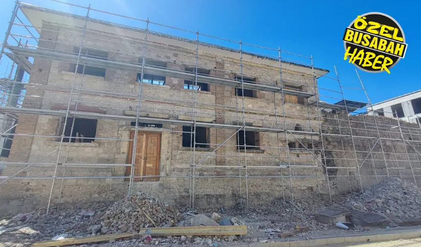 Tarihi yapıda hummalı çalışmaya bayram molası