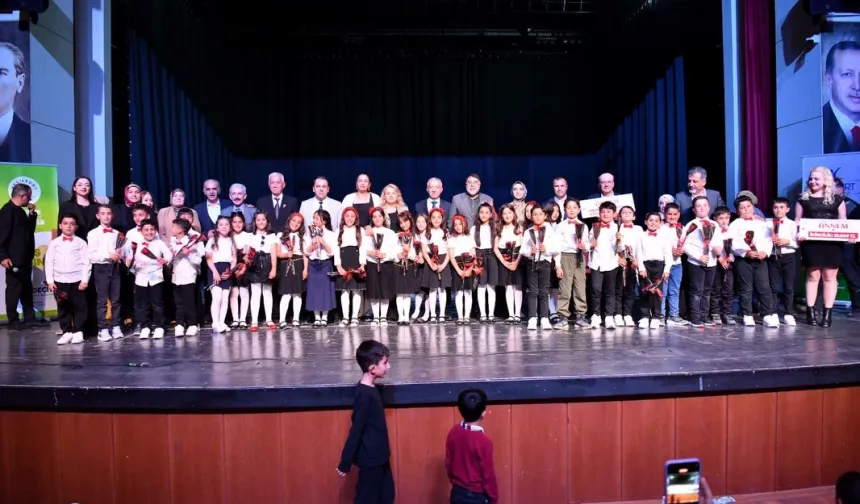 Yeşilyurt'ta "Kalbimin En Güzel Şiiri: Annem" ödülleri verildi!
