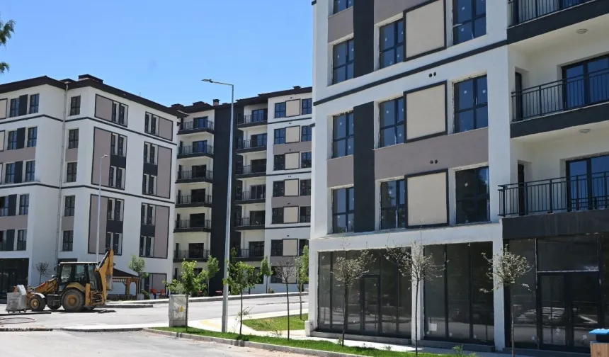 Çarmuzu’da büyük gün: 770 konut ve 24 dükkanın teslim tarihi netleşti!