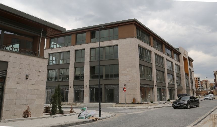 Malatya yeni çarşı inşaatında şok iddia: "Denetim yok, duvarları yıkıp birleştiriyorlar!"
