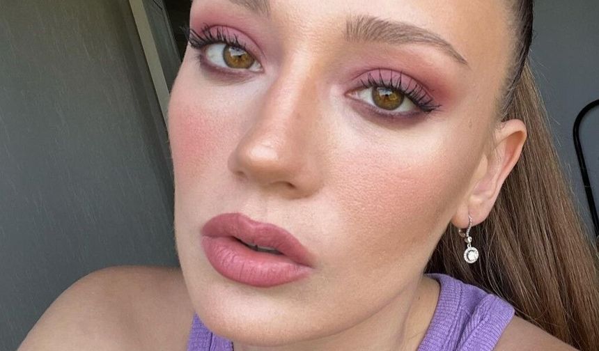 Gizem Karaca'nın O Paylaşımı Sosyal Medyayı Salladı: Minik Yaz ve Sevimli Köpeğinin Gülümseten Anları!