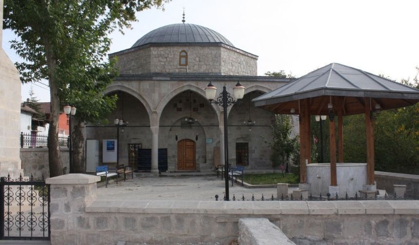 Malatya'nın gizli tarihi: Sur dışındaki 450 yıllık Akminare Camii'nin sırrı