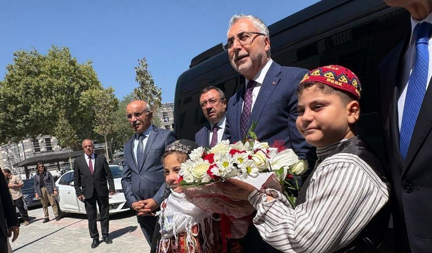 Bakan Işıkhan Malatya’da: İlk durak valilik oldu!