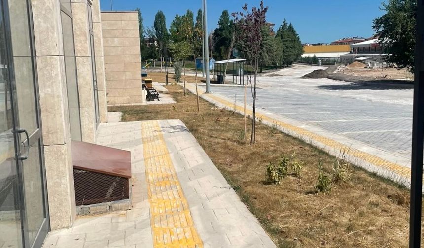 Malatya rezerv alan TOKİ konutlarında altyapı skandalı: Yeşil alan diye teslim edildi, çöl oldu!