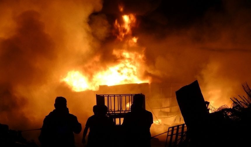 Malatya yanıyor! Hurdacılar Sitesi'nde korkutan yangın
