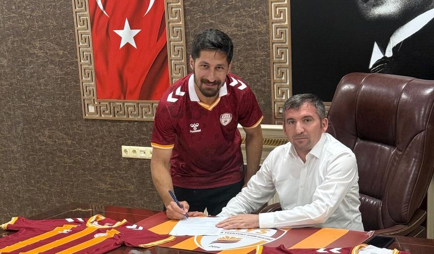 Sarı-kırmızılı ekip ileri ucu sağlama aldı: Muhammed Enes Yılmaz Yeşilyurt Spor'da!