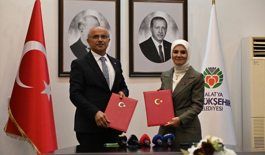 Bakan Mahinur Özdemir Göktaş Malatya’da: Engelsiz Yaşam Merkezi için imzalar atıldı