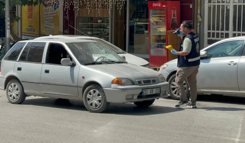 Kernek’te otomobil yayaya çaptı: 2 yaralı