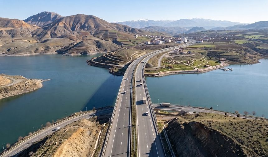 Malatya Kale’de 22 ilin geçiş aksı yenileniyor: D-300 ve sahil şeridi için düğmeye basıldı!