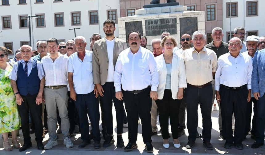 Malatya'da siyasi hareketlilik: 4 belediye başkanı Yeni Parti'ye katıldı